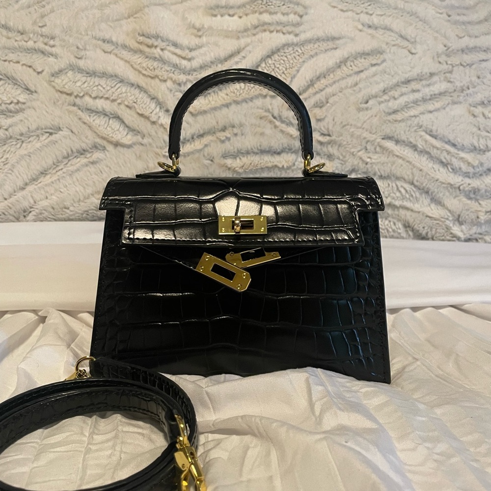 Black Croc Embossed Lily & Bean Hettie Bag excellent condition